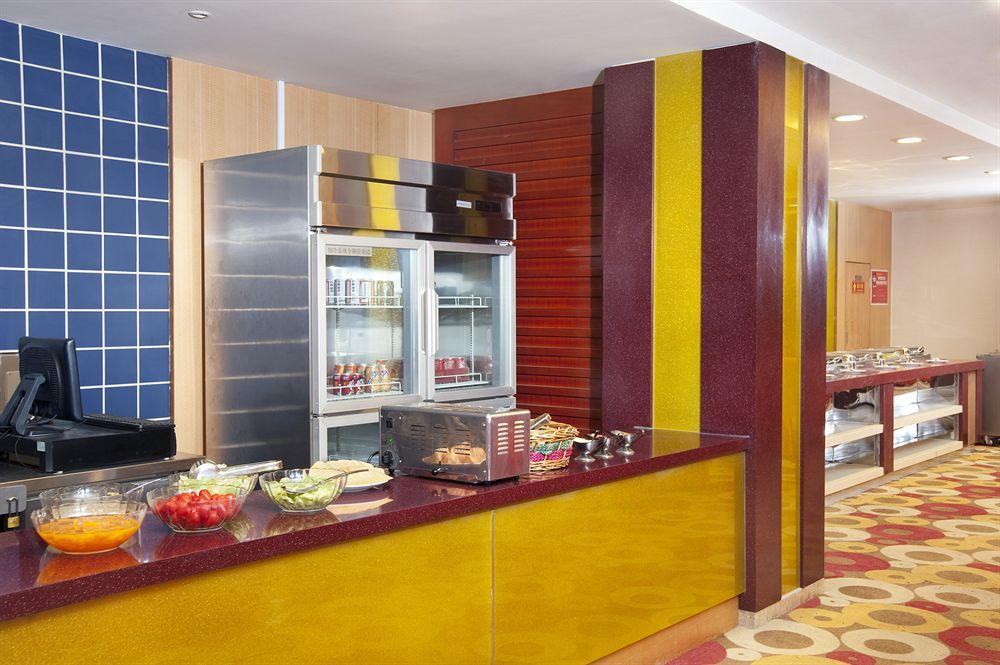 Holiday Inn Express Tianjin Dongli, An Ihg Hotel Екстер'єр фото