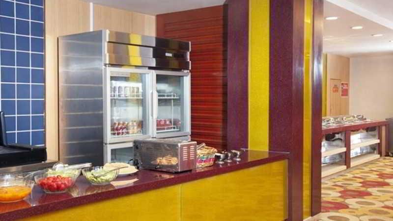 Holiday Inn Express Tianjin Dongli, An Ihg Hotel Екстер'єр фото