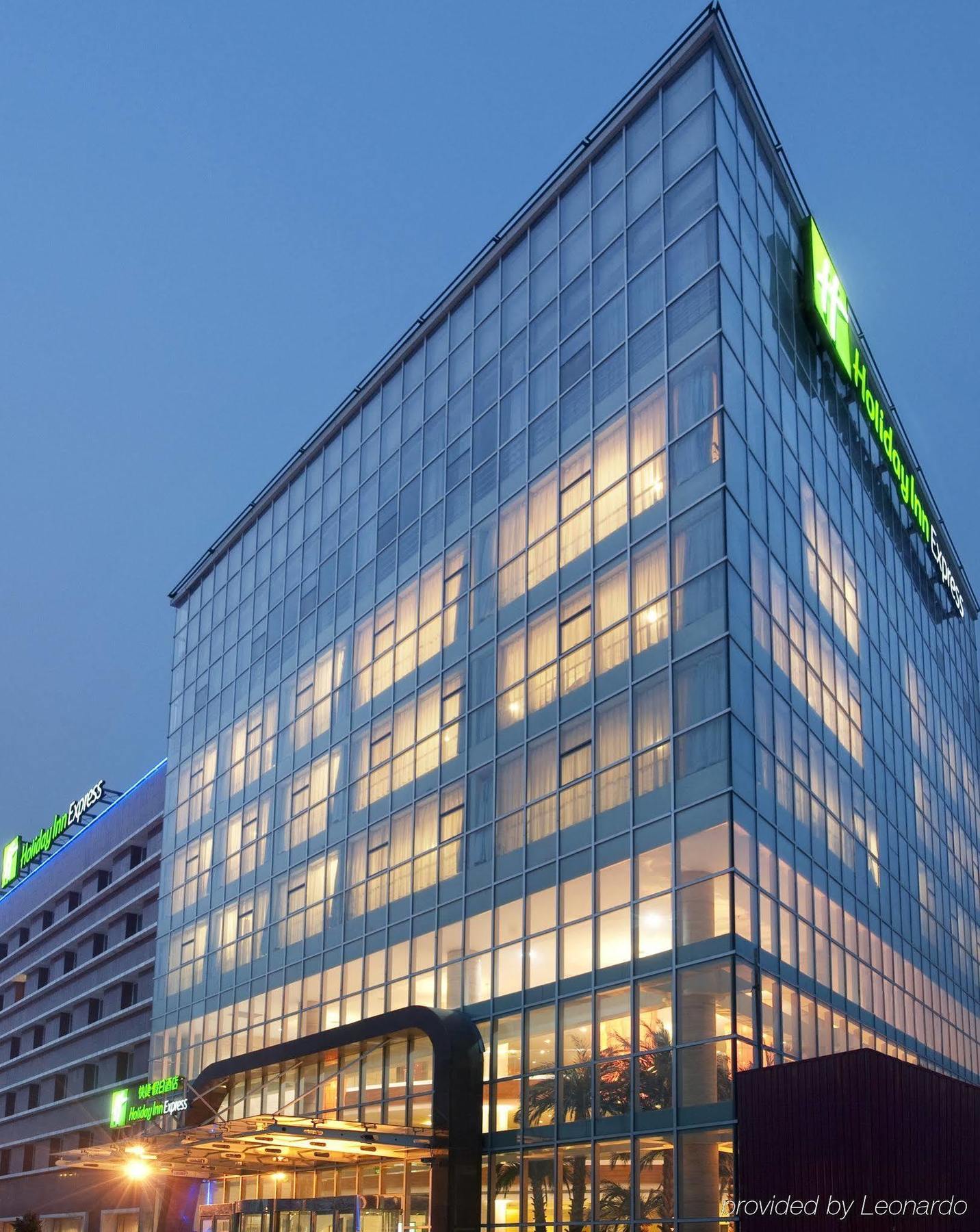 Holiday Inn Express Tianjin Dongli, An Ihg Hotel Екстер'єр фото